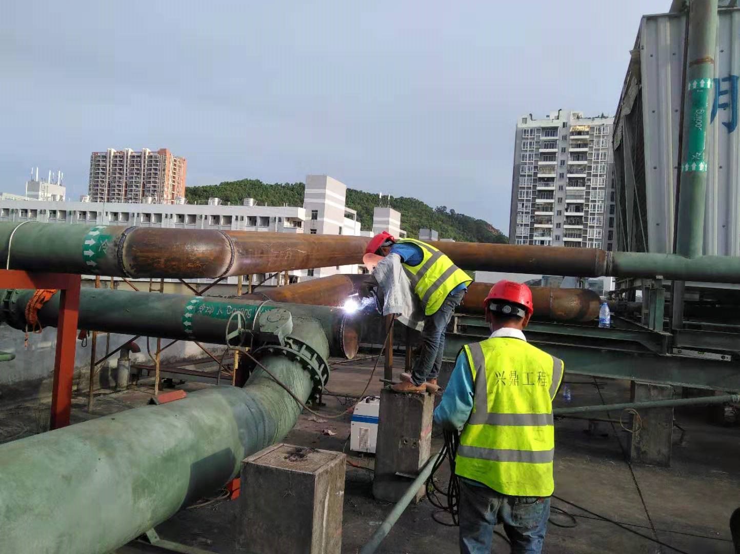 恭喜興鼎工程承建大亞灣信立泰中央空調(diào)工程！